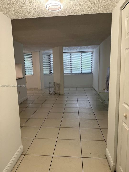 For Rent: $2,250 (2 beds, 2 baths, 1074 Square Feet)