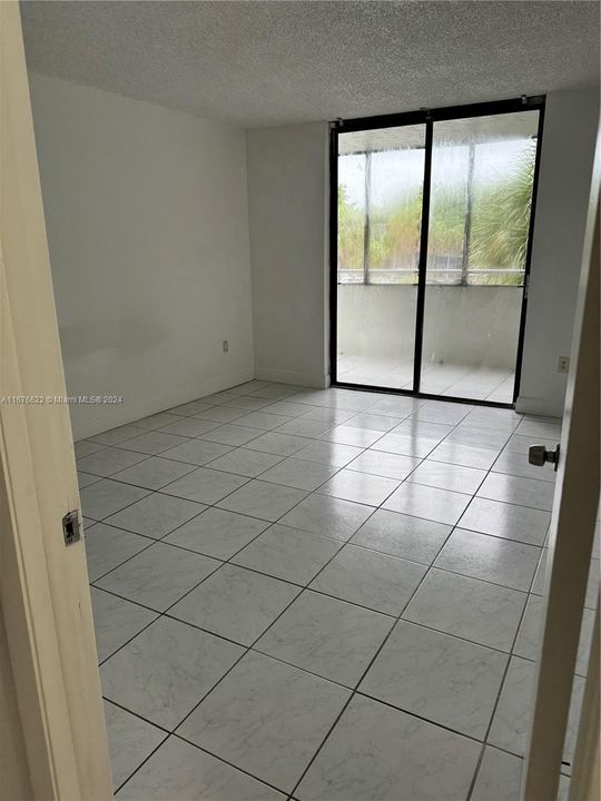 For Rent: $2,250 (2 beds, 2 baths, 1074 Square Feet)