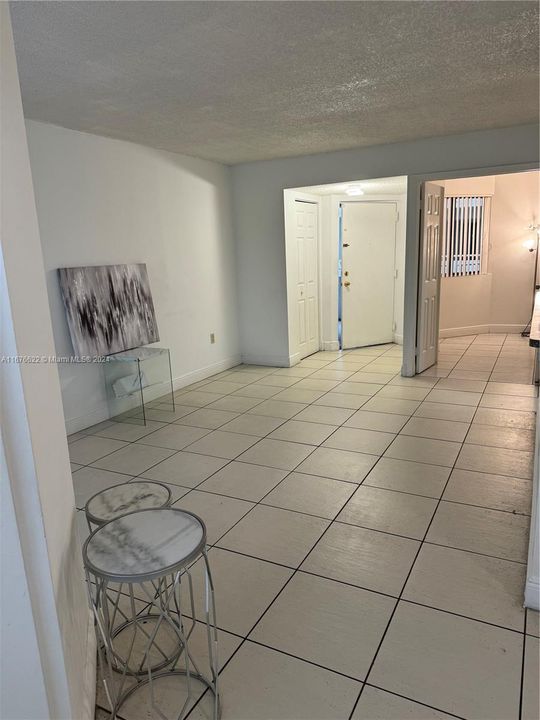 For Rent: $2,250 (2 beds, 2 baths, 1074 Square Feet)