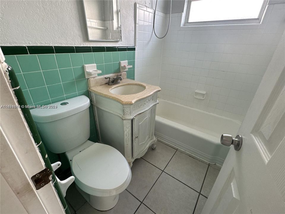 For Rent: $1,500 (1 beds, 1 baths, 423 Square Feet)