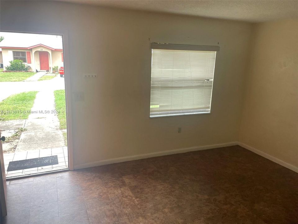 For Rent: $1,200 (2 beds, 1 baths, 0 Square Feet)