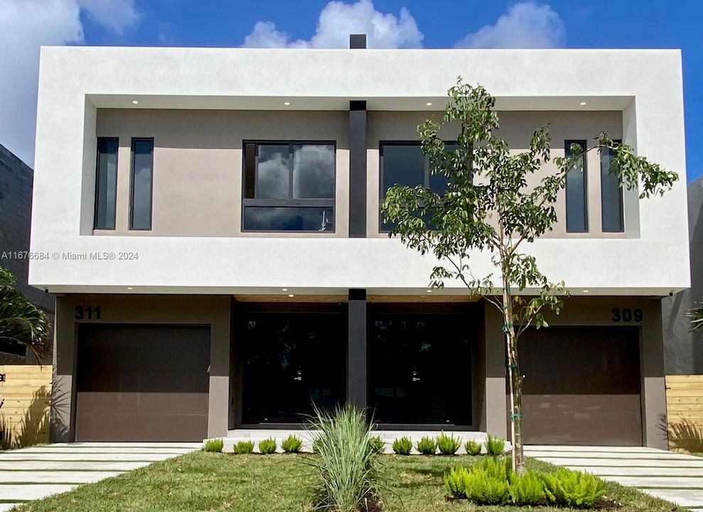 En Venta: $1,250,000 (3 camas, 3 baños, 2070 Pies cuadrados)