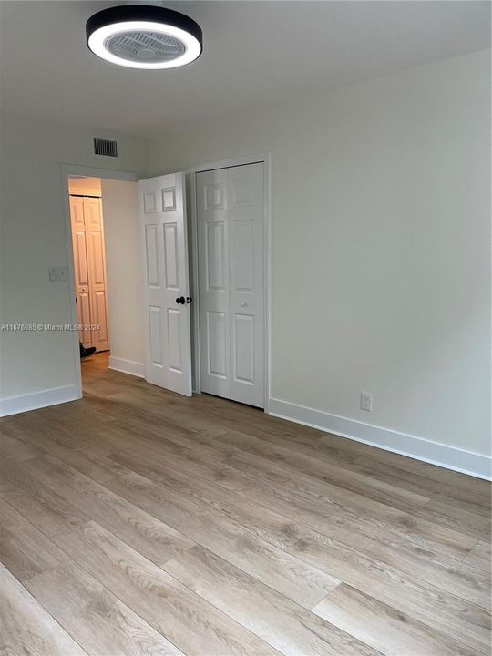 For Sale: $1,800 (2 beds, 2 baths, 1010 Square Feet)