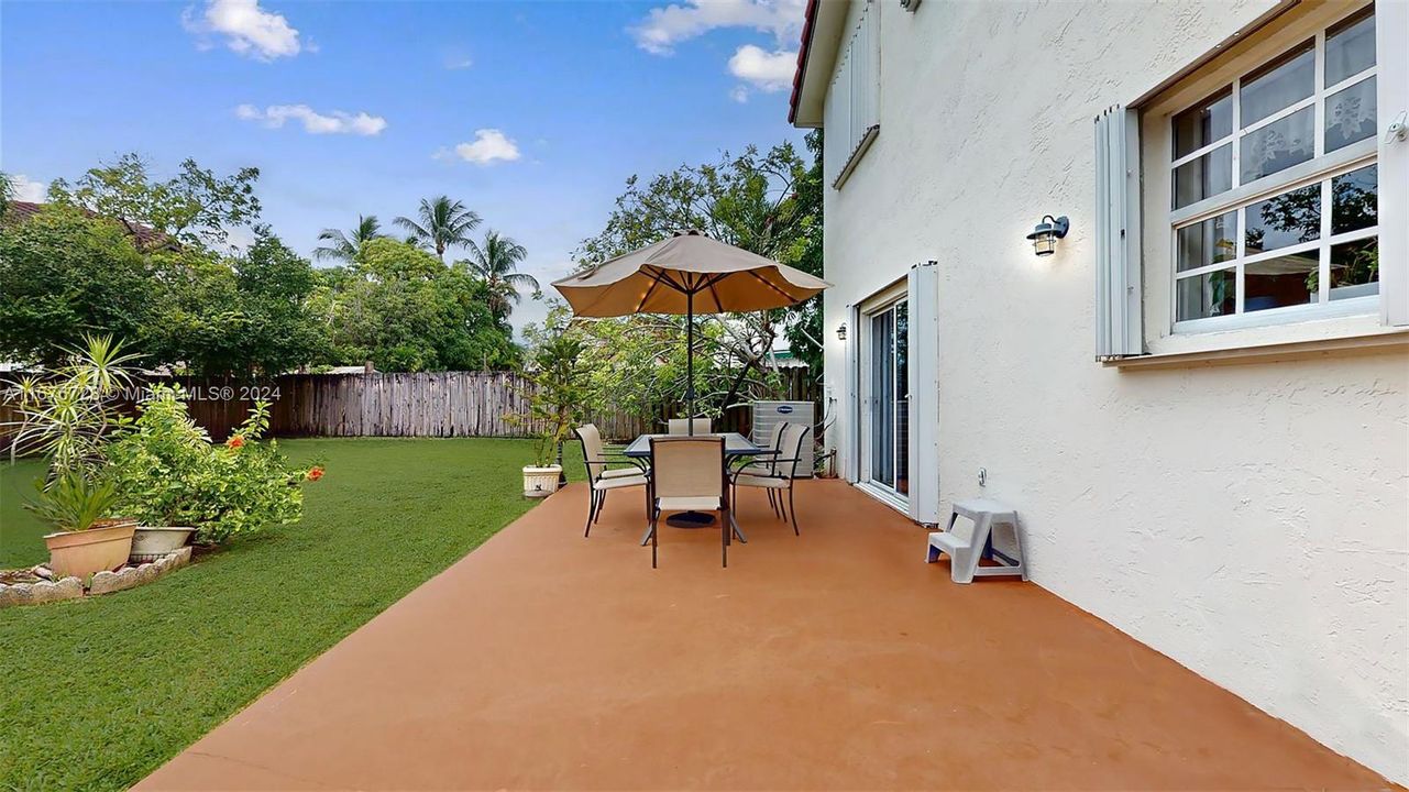 For Sale: $699,000 (4 beds, 2 baths, 2034 Square Feet)