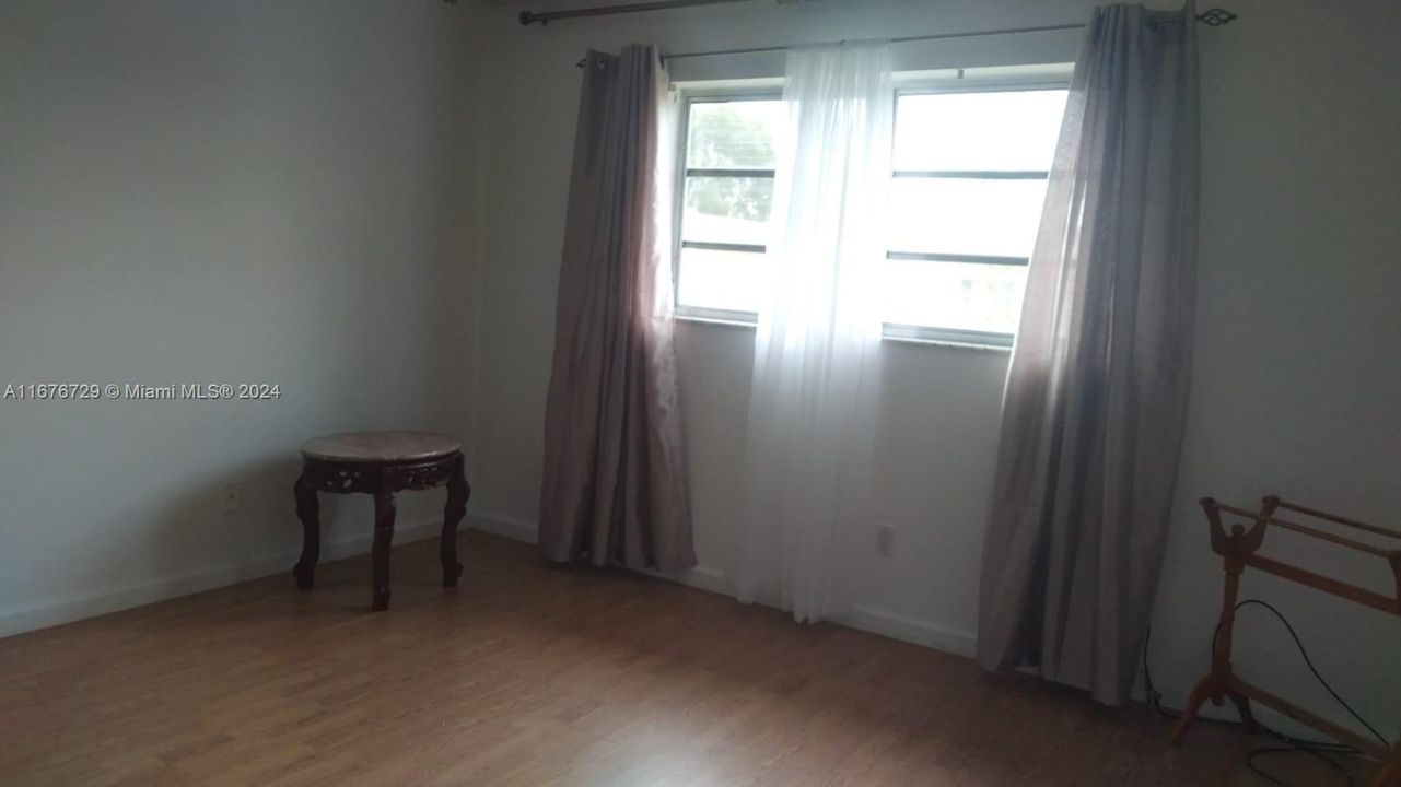 For Sale: $144,000 (2 beds, 2 baths, 880 Square Feet)