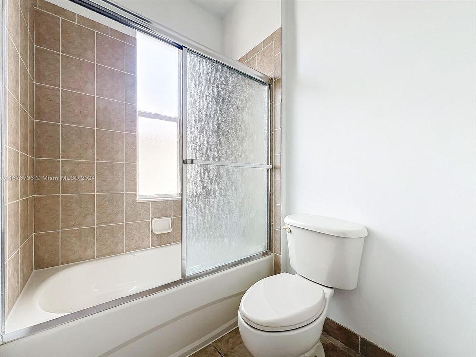 Recently Sold: $529,999 (5 beds, 4 baths, 3502 Square Feet)