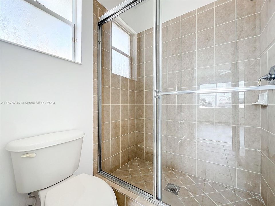 Recently Sold: $529,999 (5 beds, 4 baths, 3502 Square Feet)