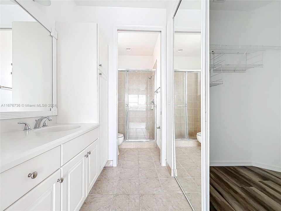 Recently Sold: $529,999 (5 beds, 4 baths, 3502 Square Feet)