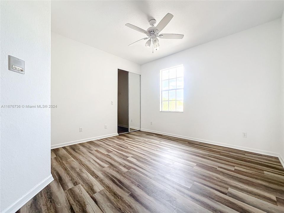 Recently Sold: $529,999 (5 beds, 4 baths, 3502 Square Feet)