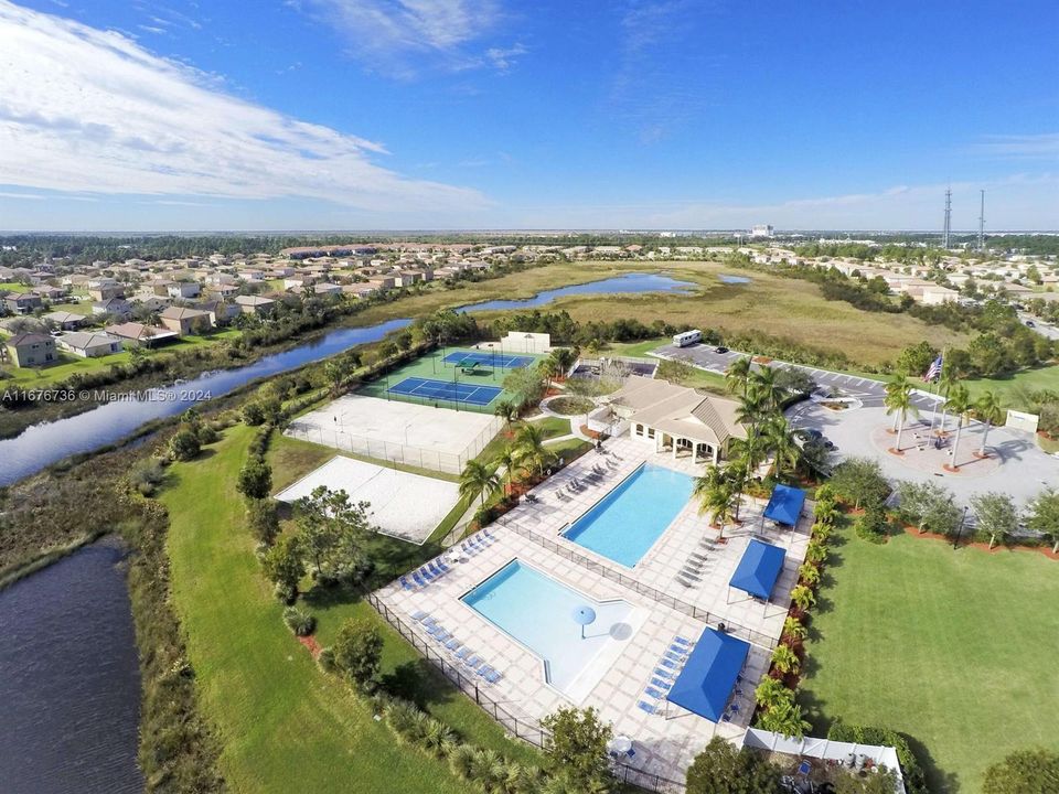 Recently Sold: $529,999 (5 beds, 4 baths, 3502 Square Feet)