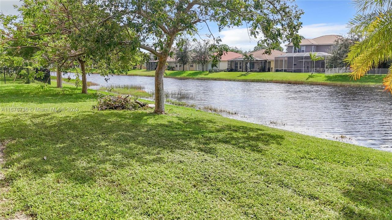 Recently Sold: $529,999 (5 beds, 4 baths, 3502 Square Feet)