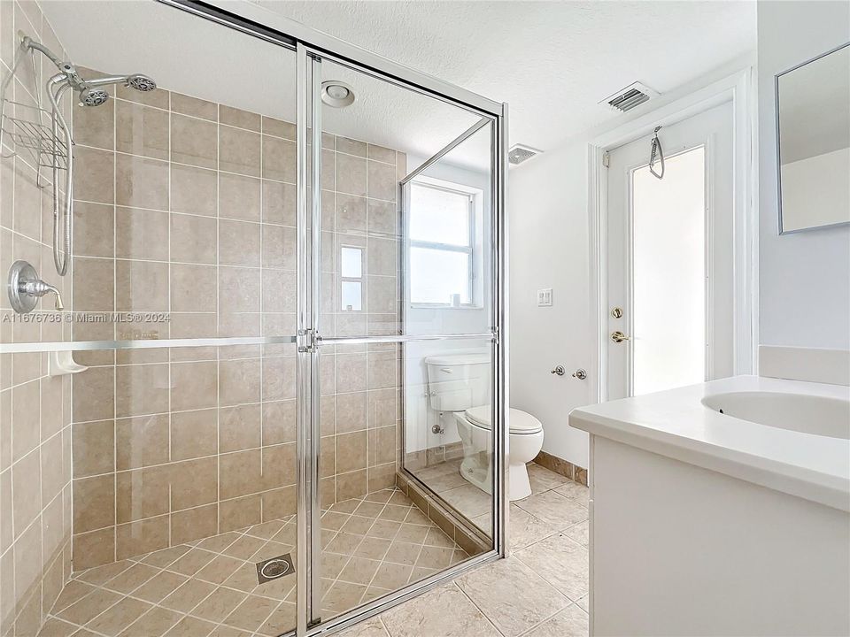 Recently Sold: $529,999 (5 beds, 4 baths, 3502 Square Feet)