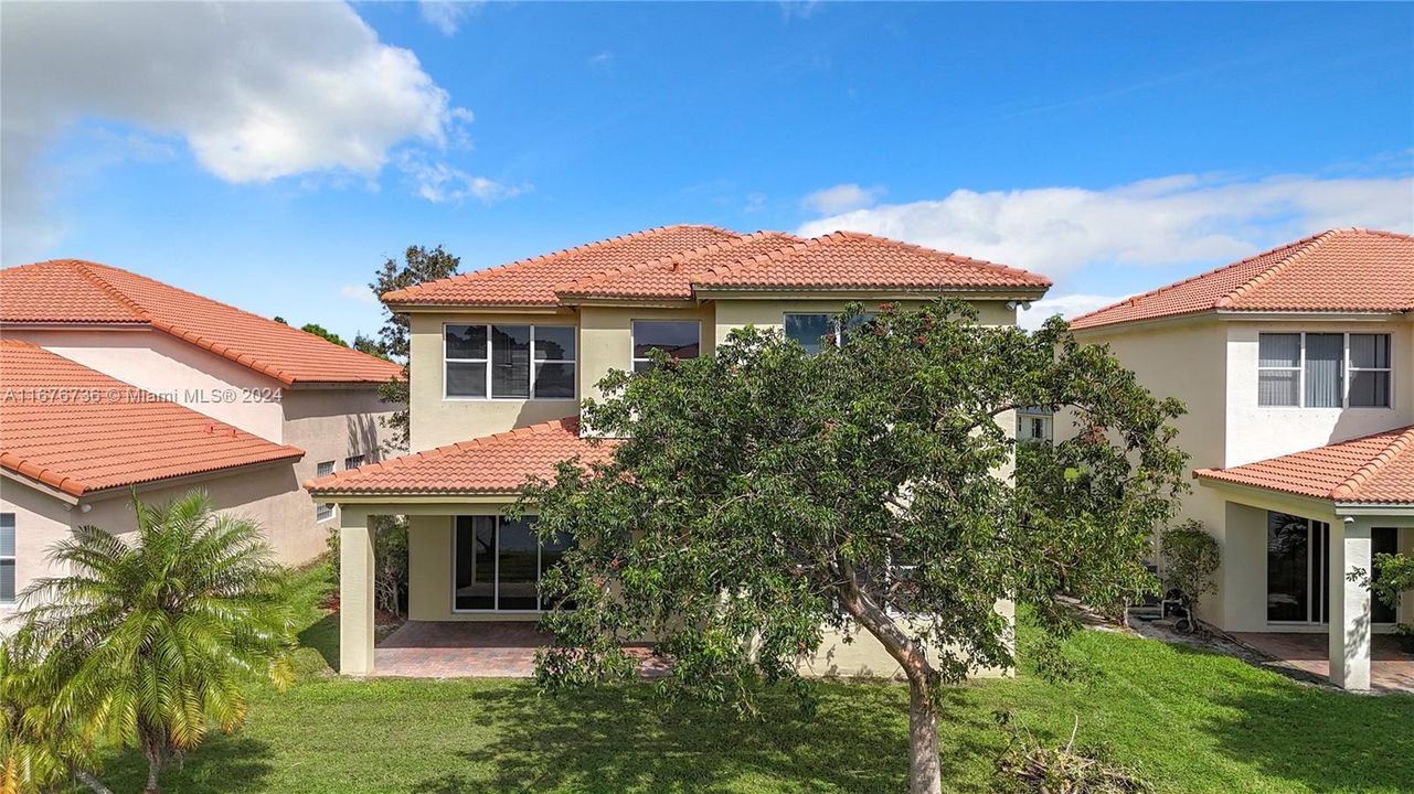 Recently Sold: $529,999 (5 beds, 4 baths, 3502 Square Feet)