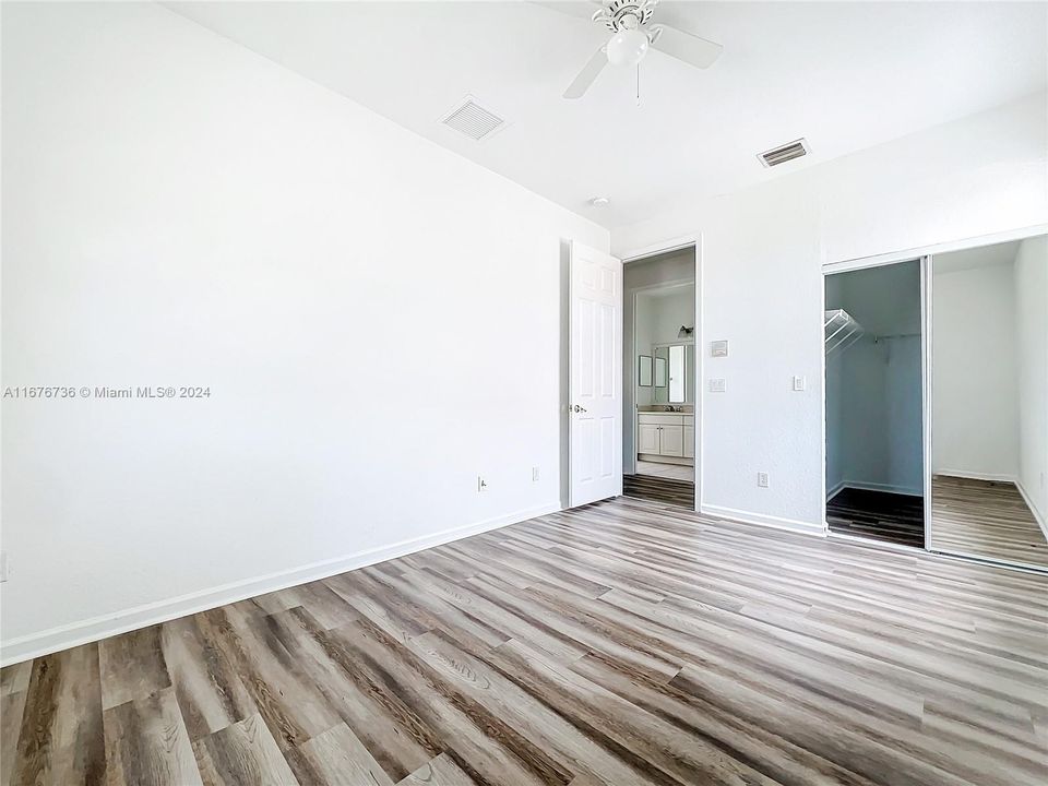 Recently Sold: $529,999 (5 beds, 4 baths, 3502 Square Feet)