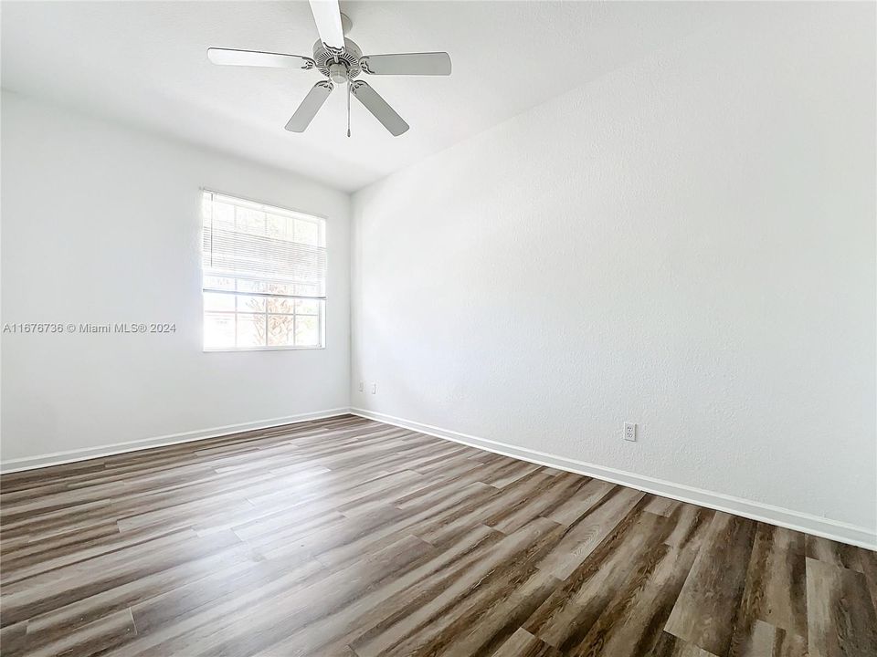 Recently Sold: $529,999 (5 beds, 4 baths, 3502 Square Feet)