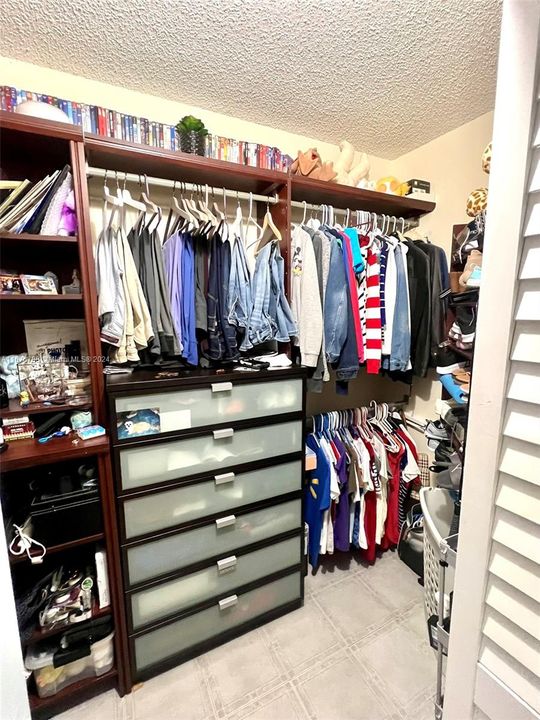 Walk in closet 1