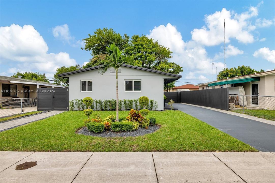 For Sale: $495,000 (3 beds, 1 baths, 1008 Square Feet)