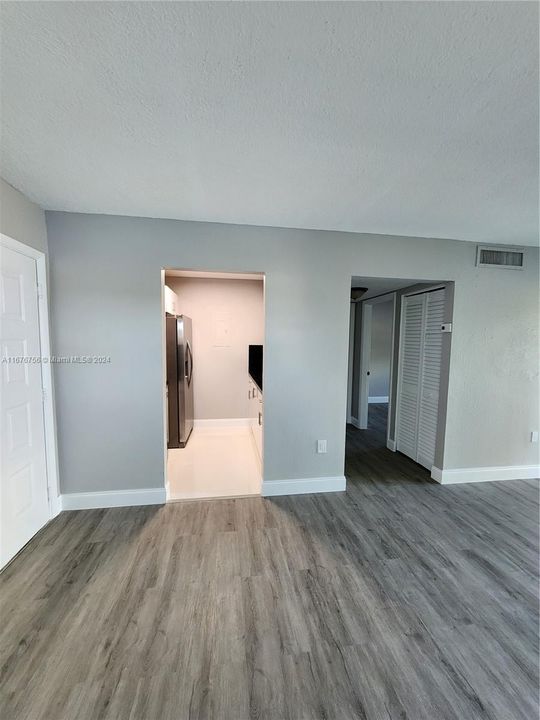 For Rent: $1,900 (1 beds, 1 baths, 583 Square Feet)