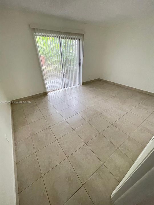 For Rent: $2,300 (3 beds, 2 baths, 1070 Square Feet)