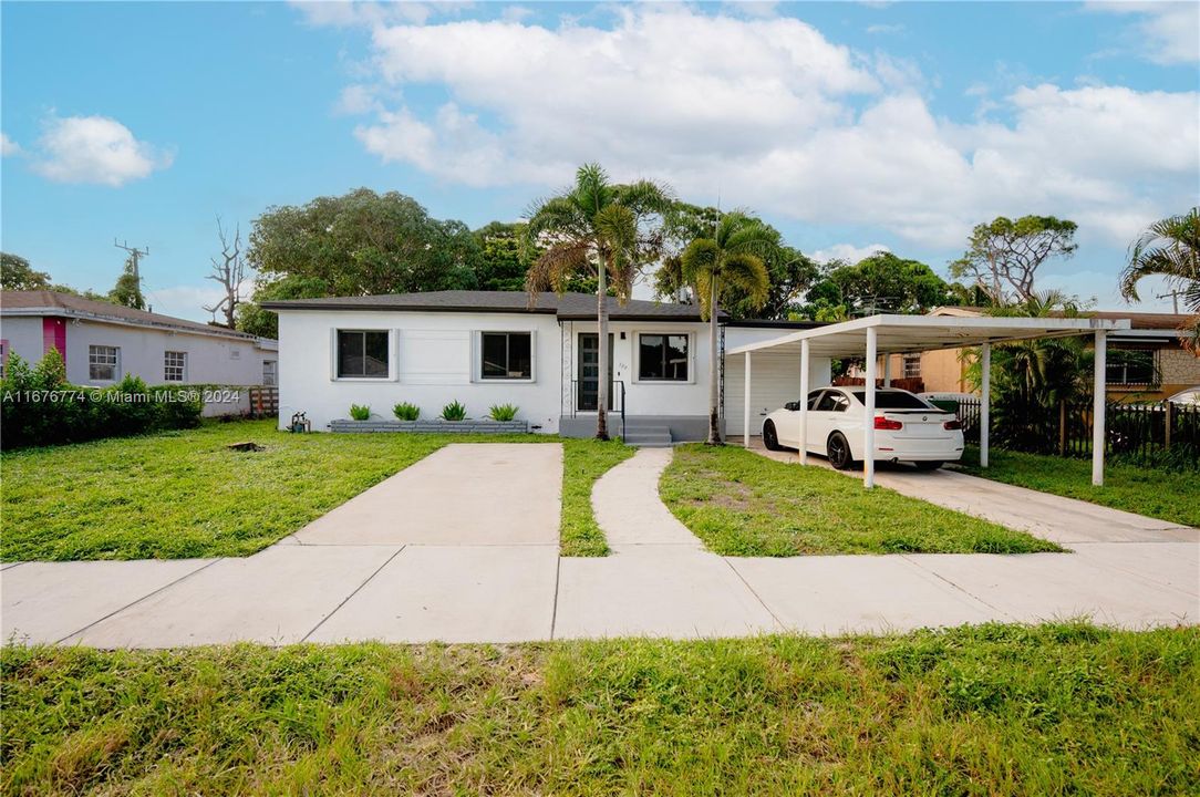 For Sale: $460,000 (3 beds, 1 baths, 950 Square Feet)