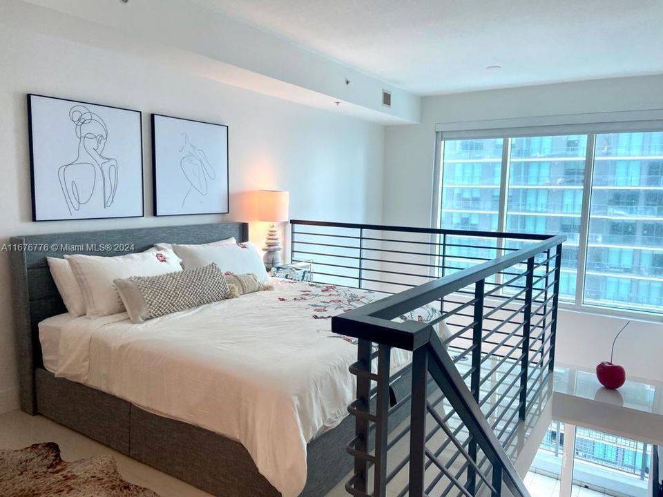 For Sale: $499,000 (1 beds, 1 baths, 780 Square Feet)