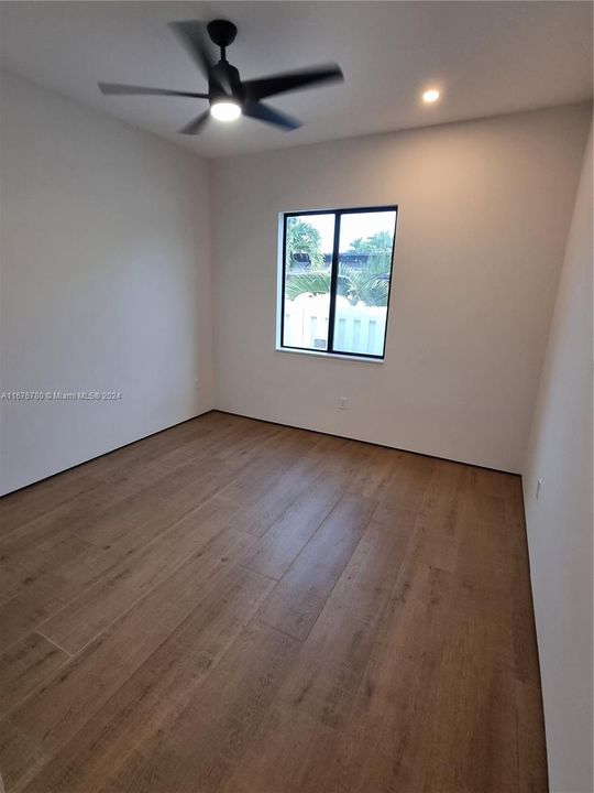 For Rent: $4,115 (3 beds, 2 baths, 1607 Square Feet)