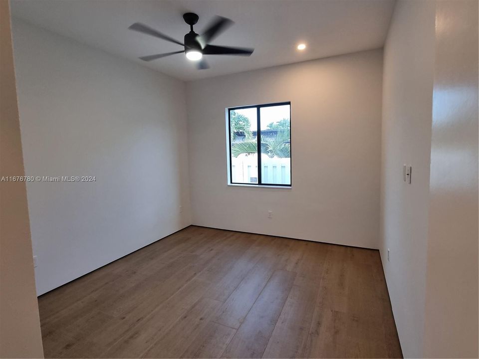 For Rent: $4,115 (3 beds, 2 baths, 1607 Square Feet)