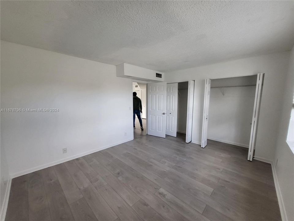 For Rent: $2,250 (2 beds, 2 baths, 985 Square Feet)