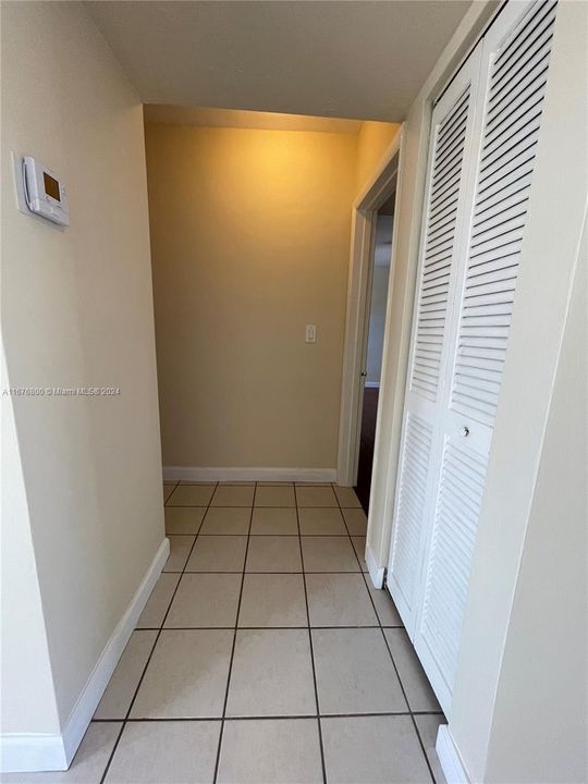 For Rent: $2,200 (2 beds, 2 baths, 942 Square Feet)