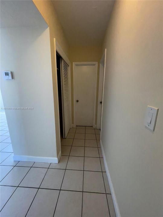 For Rent: $2,200 (2 beds, 2 baths, 942 Square Feet)