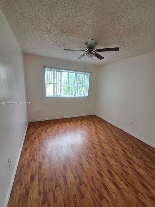 For Rent: $2,800 (3 beds, 2 baths, 1450 Square Feet)