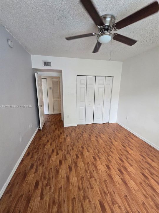 For Rent: $2,800 (3 beds, 2 baths, 1450 Square Feet)