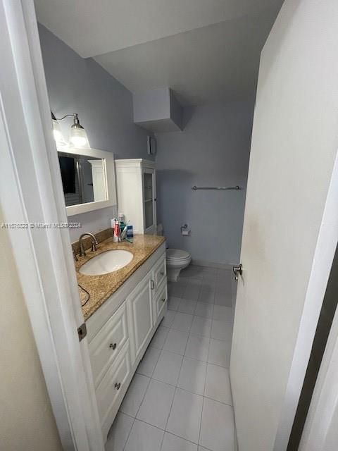 For Sale: $289,000 (2 beds, 2 baths, 1106 Square Feet)