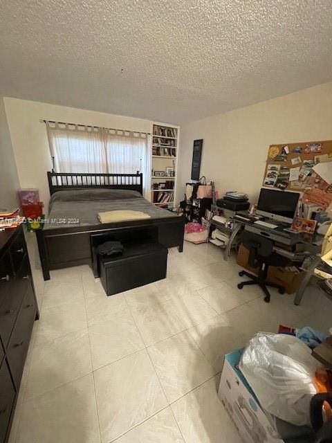 En Venta: $289,000 (2 camas, 2 baños, 1106 Pies cuadrados)