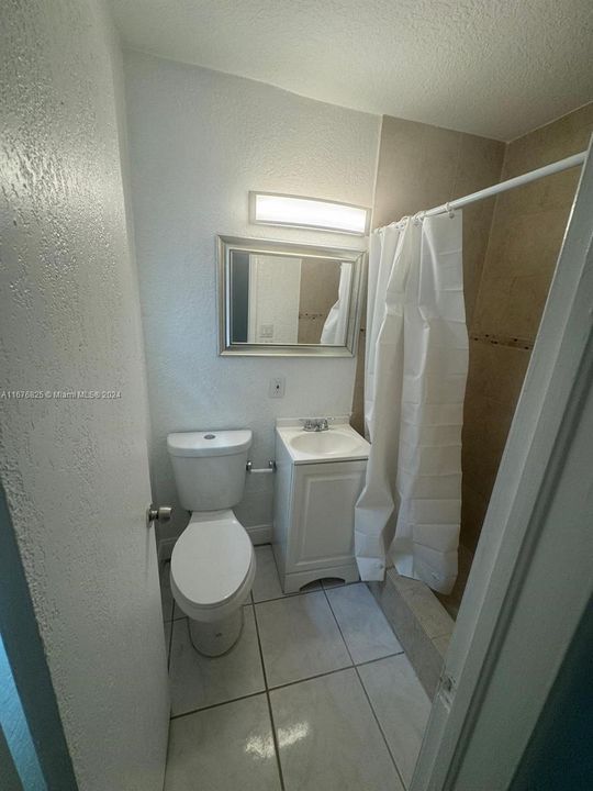 For Rent: $2,900 (3 beds, 2 baths, 1323 Square Feet)