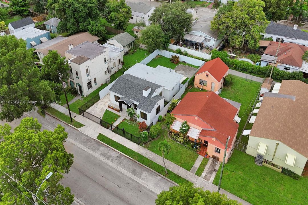 For Sale: $640,000 (4 beds, 2 baths, 1341 Square Feet)