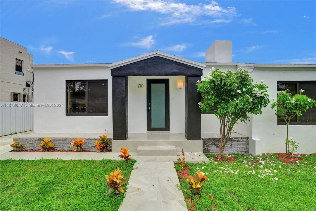 For Sale: $640,000 (4 beds, 2 baths, 1341 Square Feet)