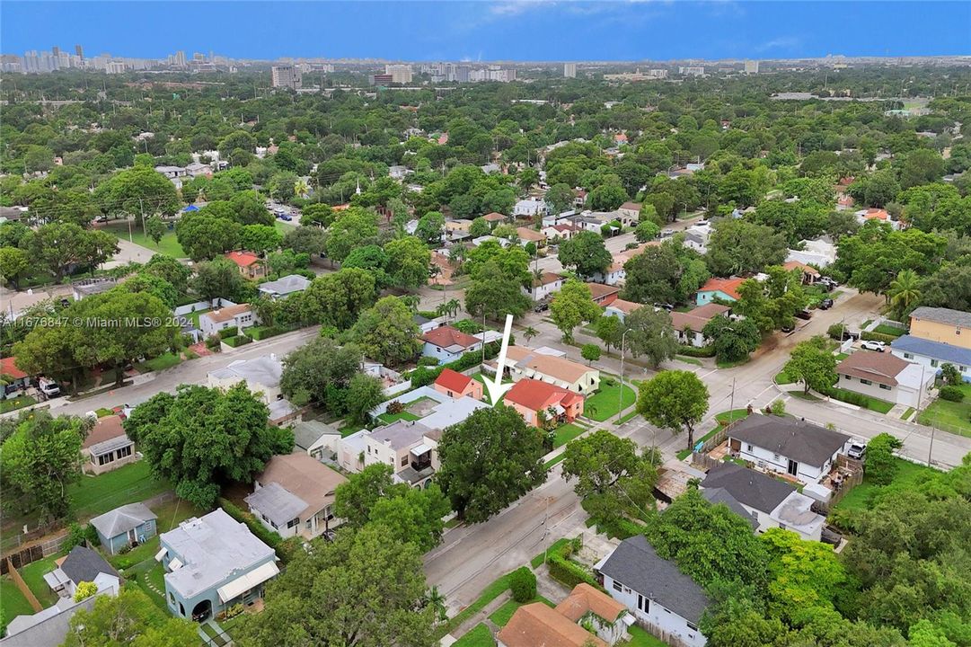 For Sale: $640,000 (4 beds, 2 baths, 1341 Square Feet)