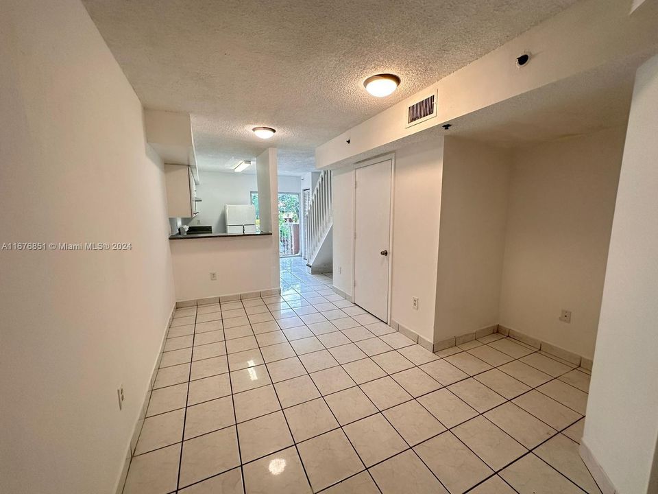 For Rent: $2,300 (2 beds, 1 baths, 0 Square Feet)