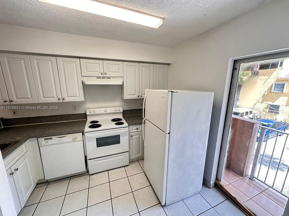 For Rent: $2,300 (2 beds, 1 baths, 0 Square Feet)