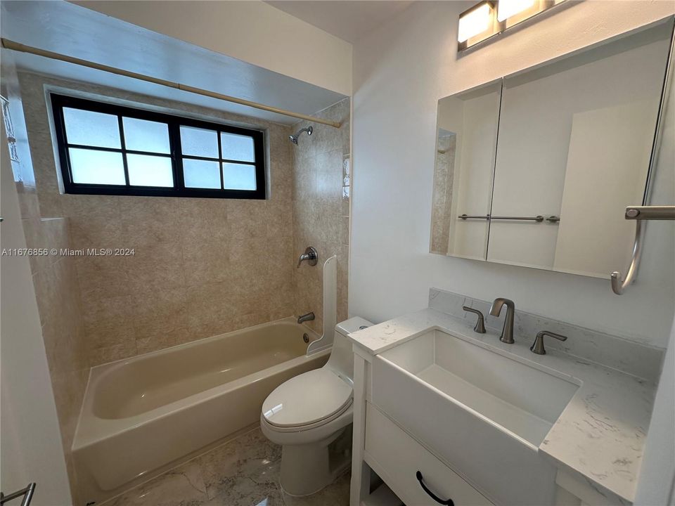 For Rent: $3,000 (3 beds, 2 baths, 1258 Square Feet)