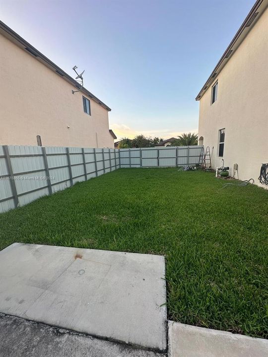 For Rent: $3,500 (4 beds, 2 baths, 2070 Square Feet)