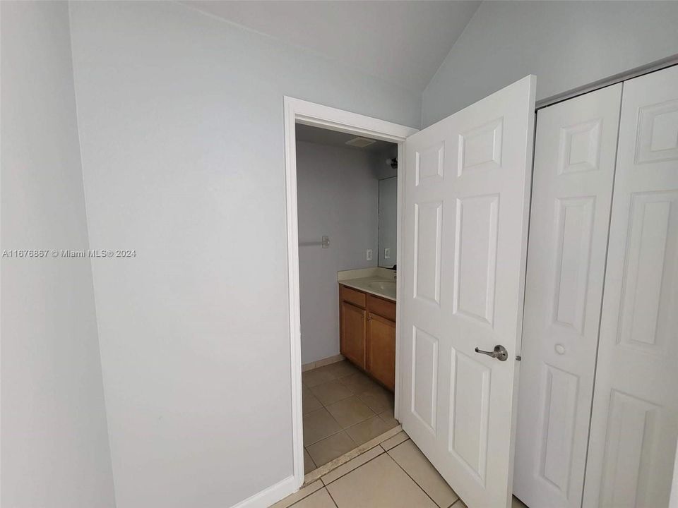 For Rent: $3,200 (3 beds, 2 baths, 1740 Square Feet)