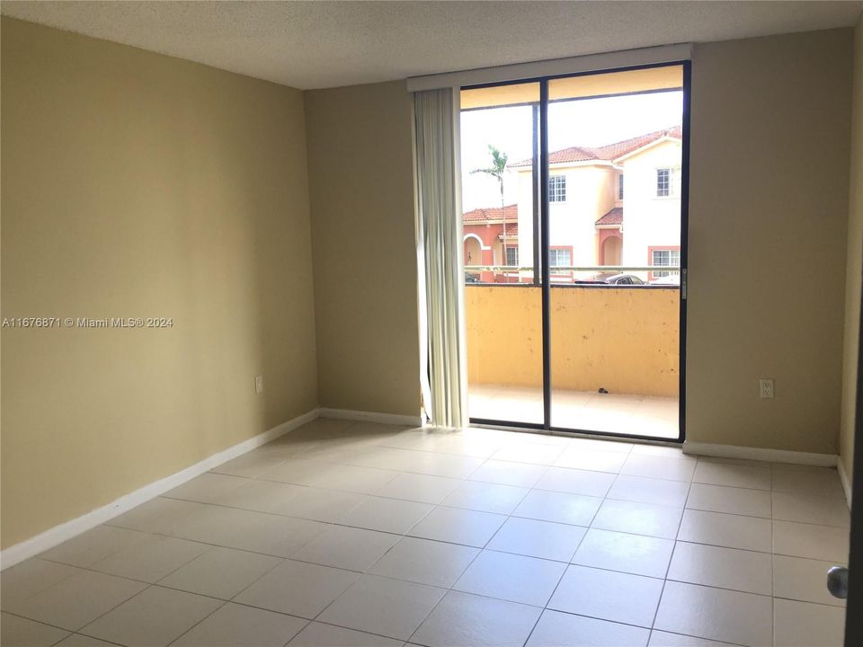 En Venta: $260,000 (2 camas, 2 baños, 1074 Pies cuadrados)