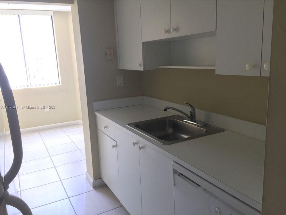 En Venta: $260,000 (2 camas, 2 baños, 1074 Pies cuadrados)