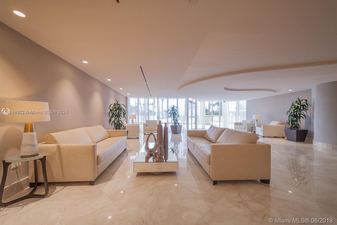 En Venta: $2,850,000 (3 camas, 3 baños, 1840 Pies cuadrados)