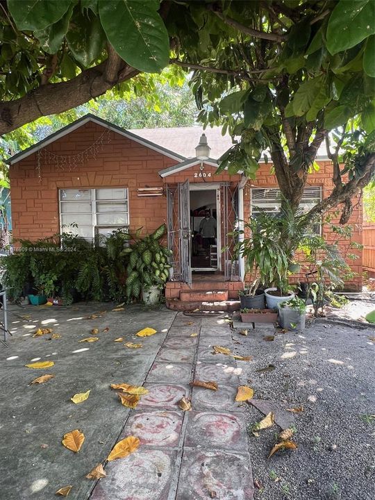 Recently Sold: $544,900 (3 beds, 3 baths, 1677 Square Feet)