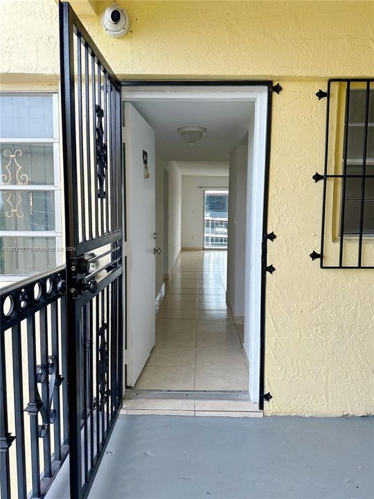 En Venta: $269,000 (2 camas, 1 baños, 707 Pies cuadrados)