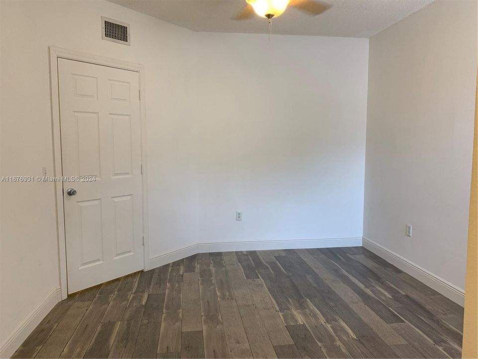 For Rent: $2,600 (2 beds, 2 baths, 1205 Square Feet)