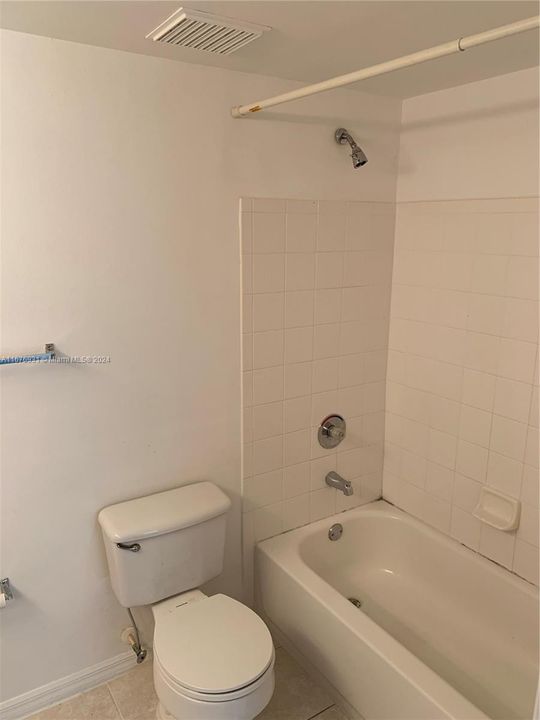 For Rent: $2,600 (2 beds, 2 baths, 1205 Square Feet)